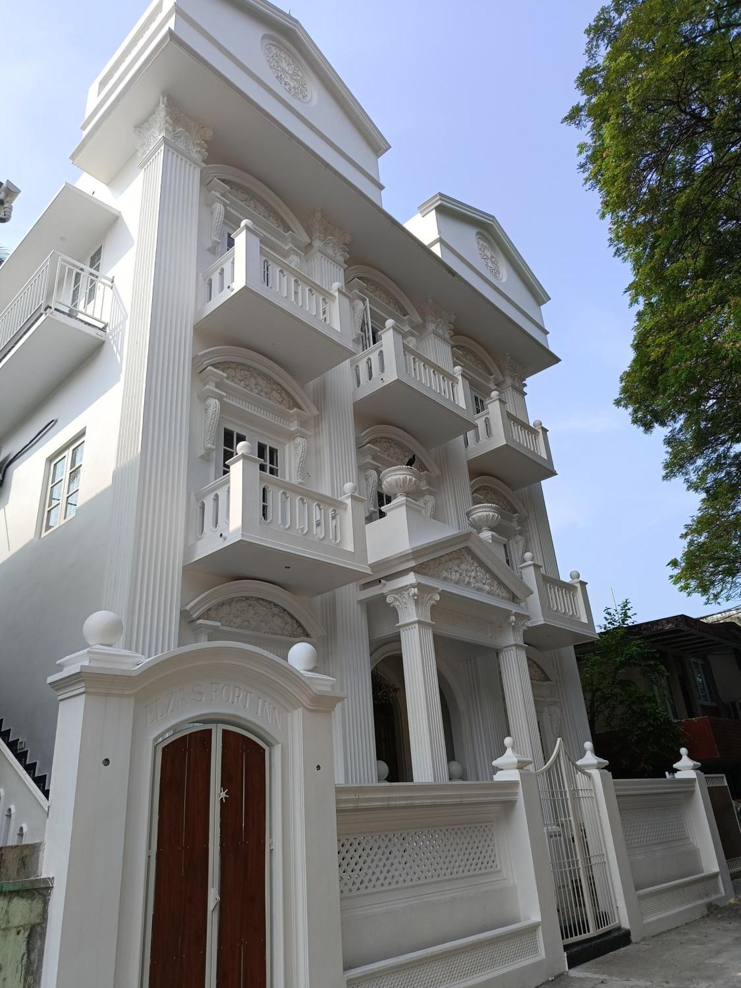 Elzas Fort Inn Kochi Extérieur photo