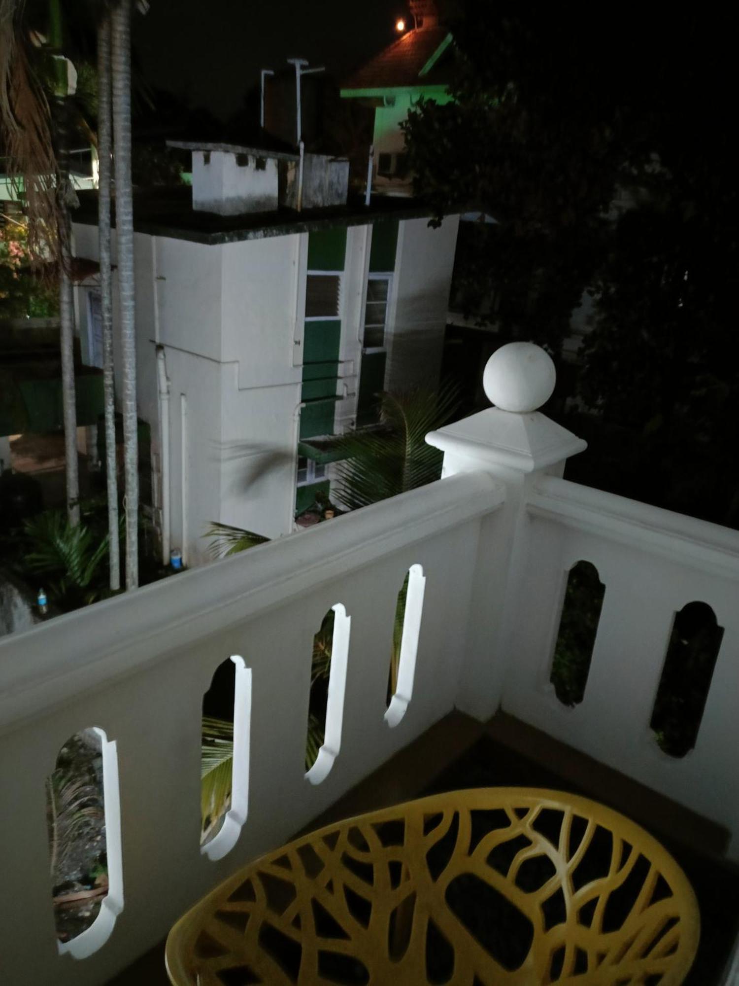 Elzas Fort Inn Kochi Extérieur photo